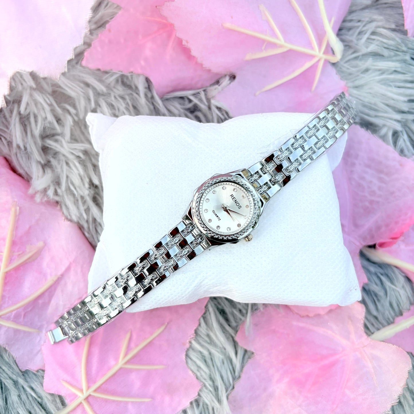 Luxury Silver Crystal Women's Bracelet Watch | Elegant Quartz Wrist Watch