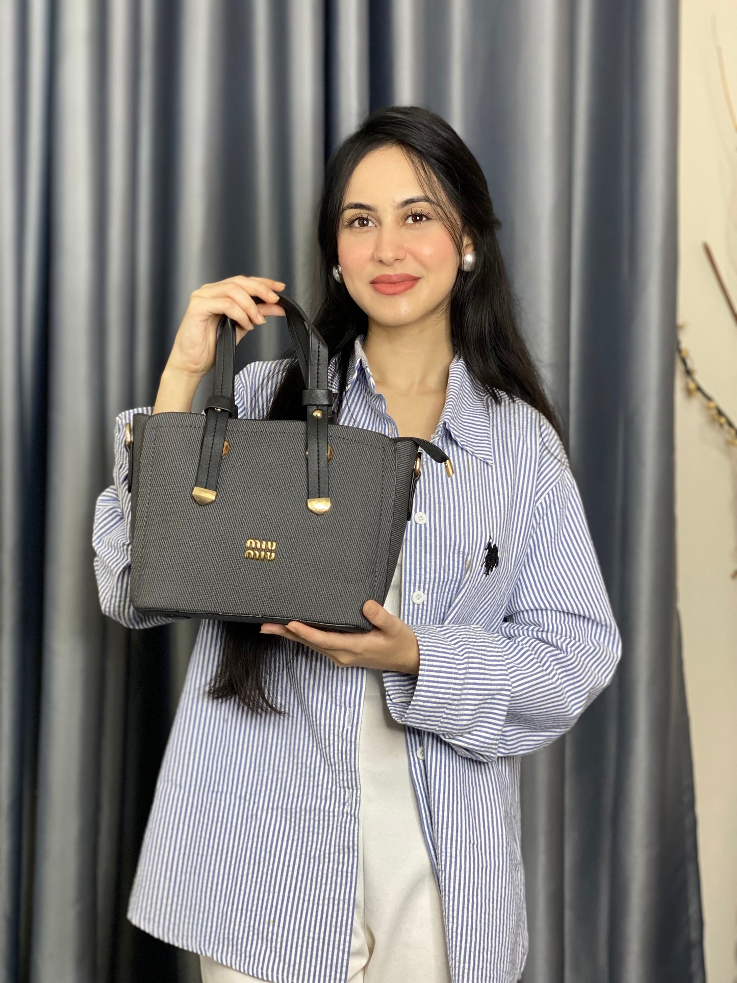 Structured Mini Top Handle Bag for Women – Elegant Everyday Bag