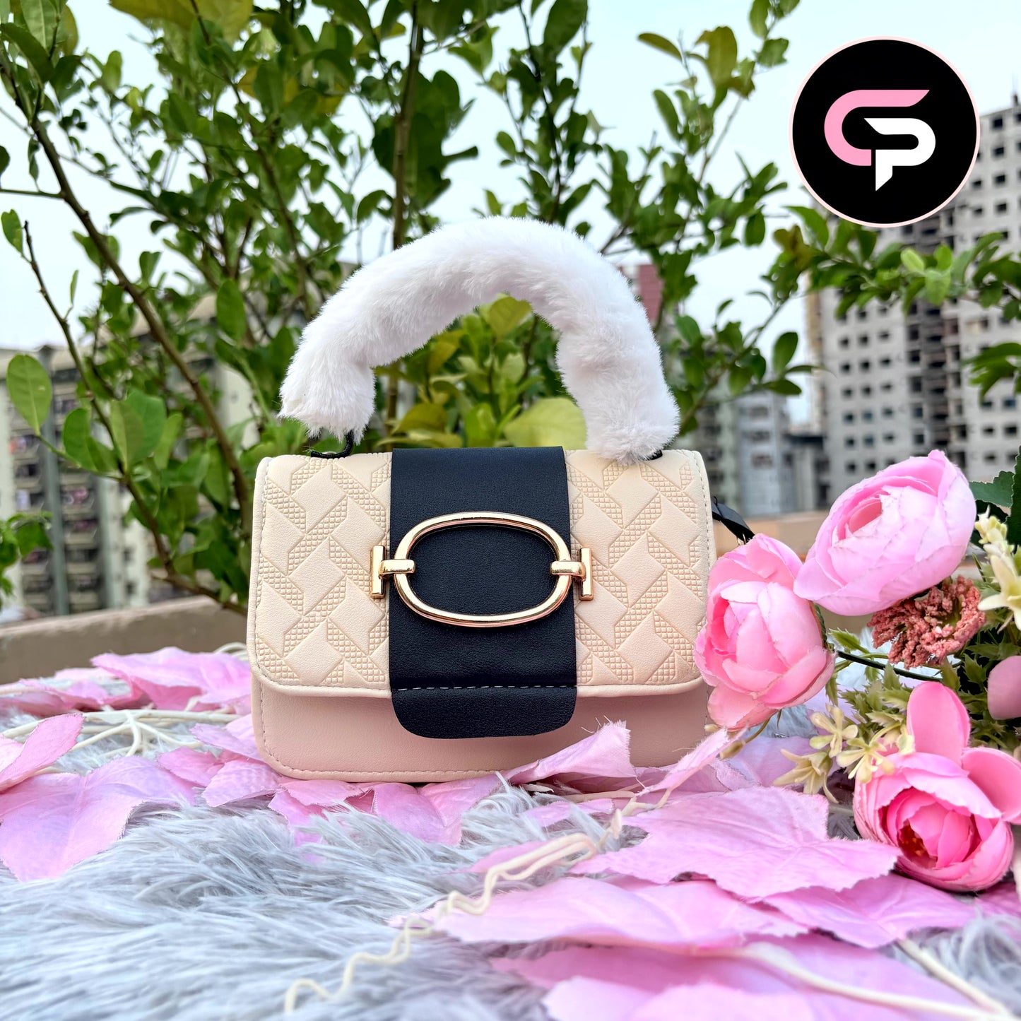 Luxury Fur Handle Mini Handbag for Women – off white