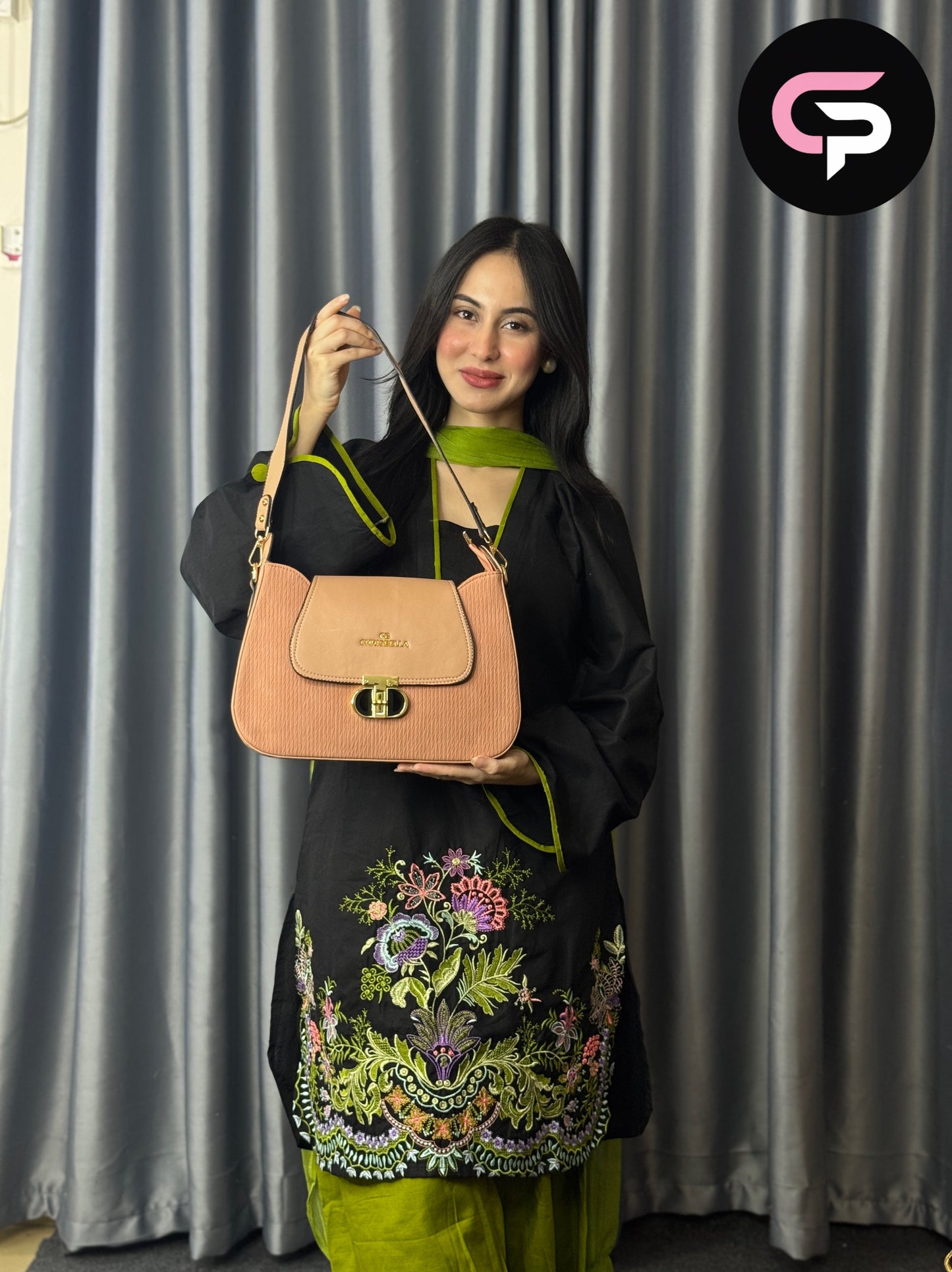 Elegant Lock Crossbody Bag for Women – Stylish Everyday Bag