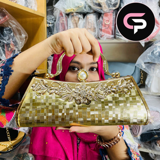 China Imported Golden Floral Metal Handle Party Clutch Bag for Women